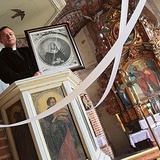 ks. Sławomir Małkowski w kościele w Mątowach Wielkich