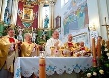 Msza św. w borzęcińskim kościele