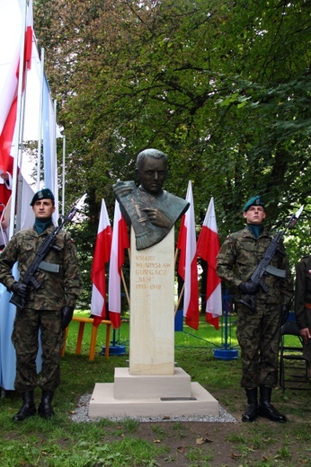 Odsłonięcie pomnika o. W. Gurgacza