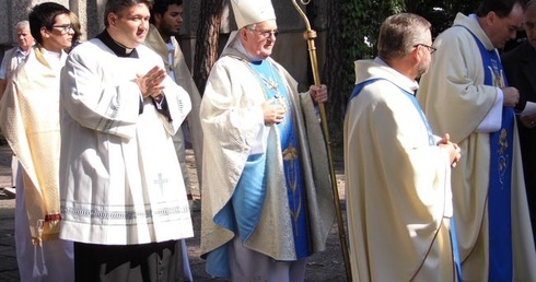 Bp Cieślik: Rodziny czekają na Boga