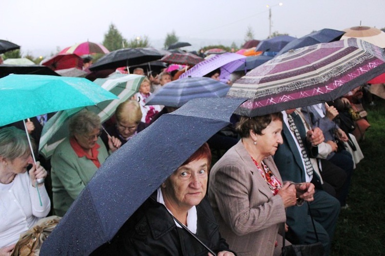 Bielszczanie pod Krzyżem Trzeciego Tysiąclecia