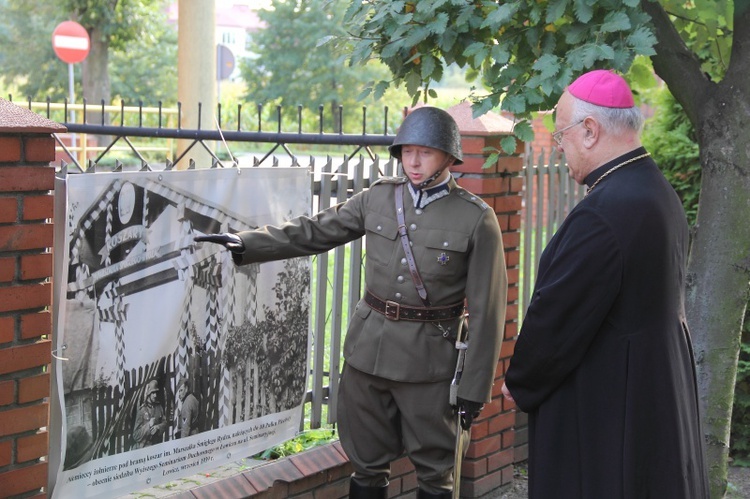 Odsłonięcie tablicy ku czci marsz. E. Śmigłego-Rydza