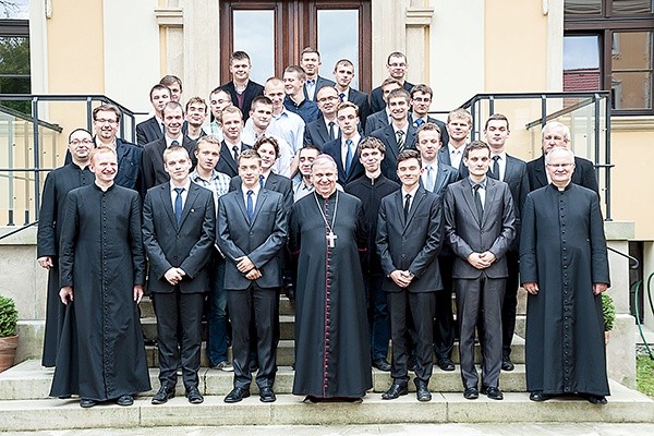  Integracja przebiegała pomyślnie. Teraz przed nimi sześć wspólnie spędzonych lat w seminarium