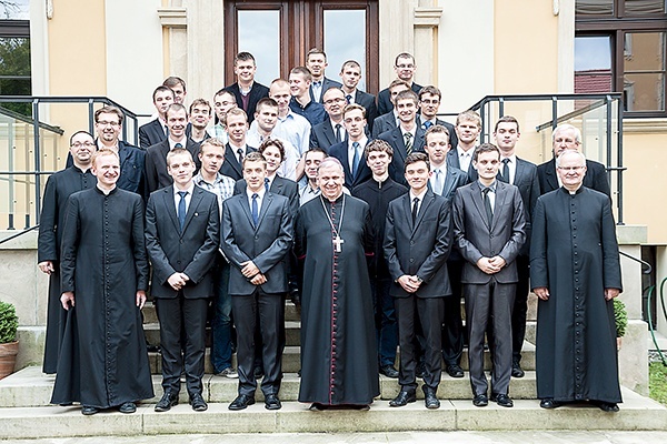  Integracja przebiegała pomyślnie. Teraz przed nimi sześć wspólnie spędzonych lat w seminarium