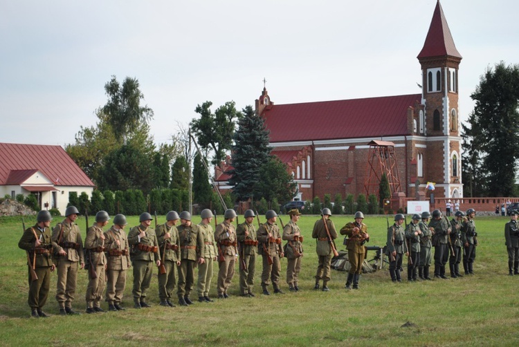 Piknik historyczny w Kozłowie Szlacheckim