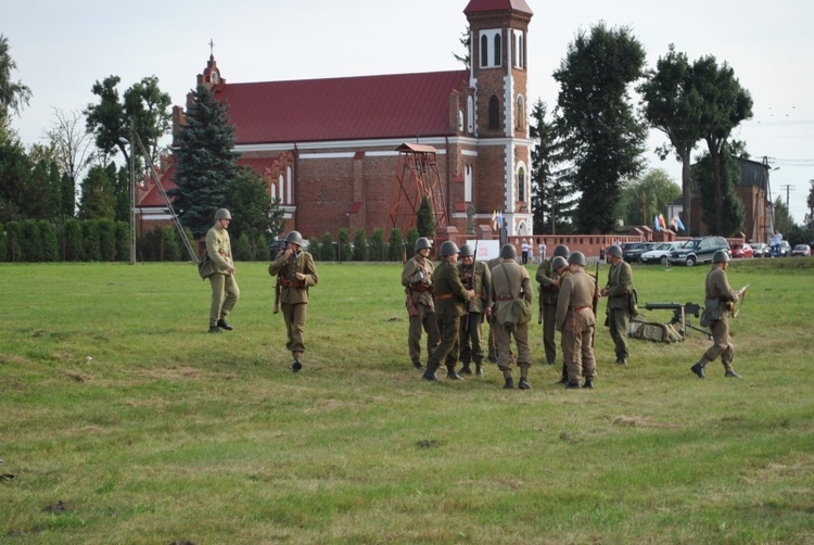 Piknik historyczny w Kozłowie Szlacheckim