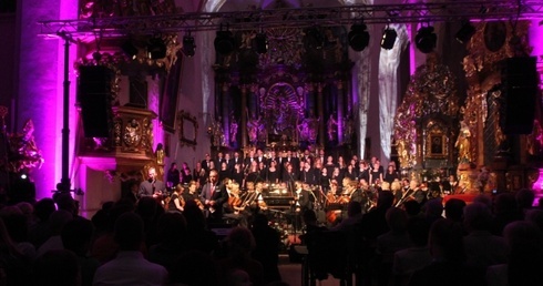 Oratorium pełne honoru