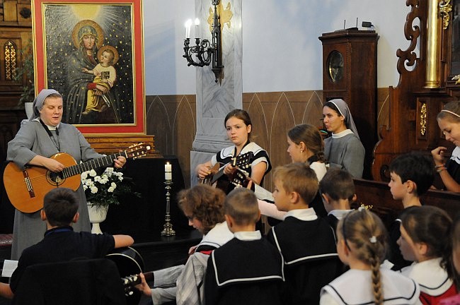 Wszystkie dzieci u Matki