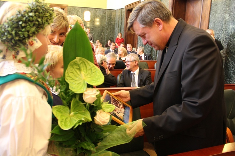 Abp Józef Kupny honorowym obywatelem Chorzowa