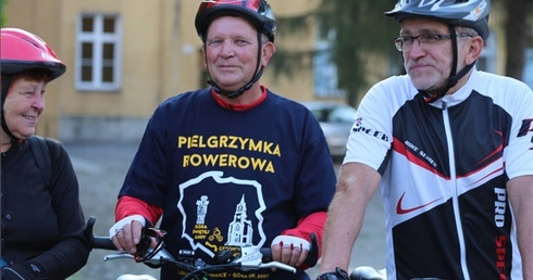 Na rowerach do Babci Jezusa