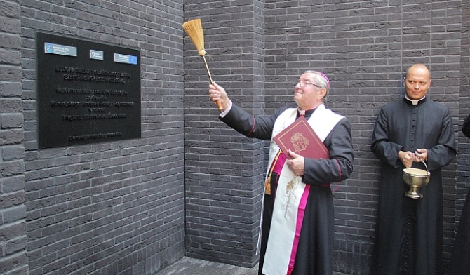 Abp Głódź poświęcił Teatr Szekspirowski 