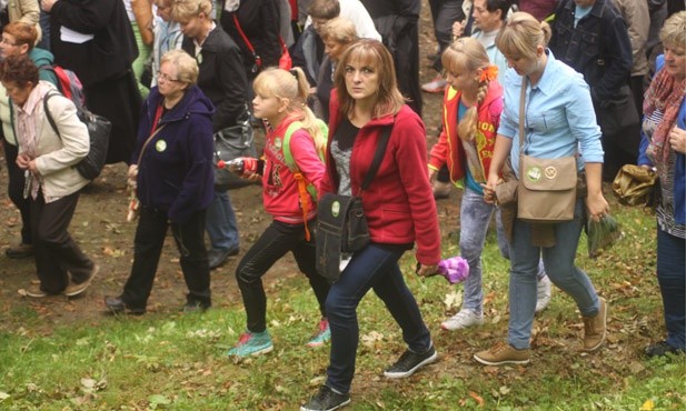 Modlitwa rodzin w Kalwarii, cz. 1.