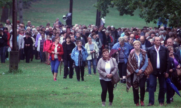 Modlitwa rodzin w Kalwarii, cz. 1.