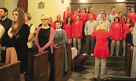 Na Mszy św. inaugurującej jubileusz „Tratwy” zaśpiewał Gos.pl, który od kilku lat związany jest z duszpasterstwem