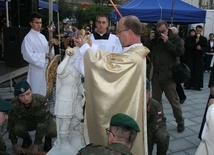 Powitanie figury św. Michała Archanioła 
