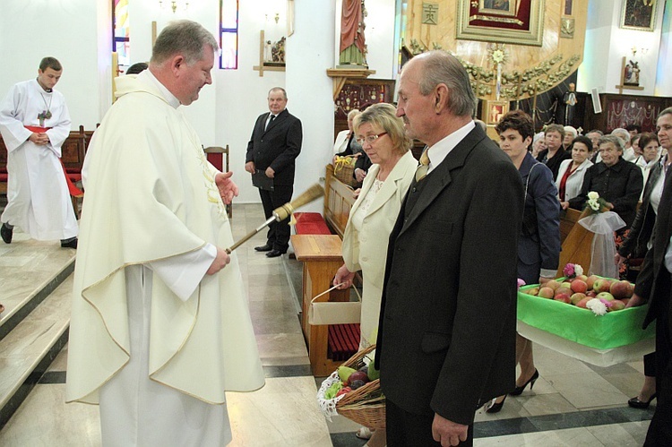 Suma dożynkowa i obrzęd dzielenia chlebem