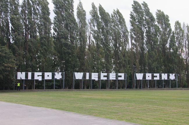 Przysięga podchorążych na Westerplatte
