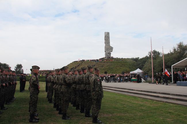 Przysięga podchorążych na Westerplatte