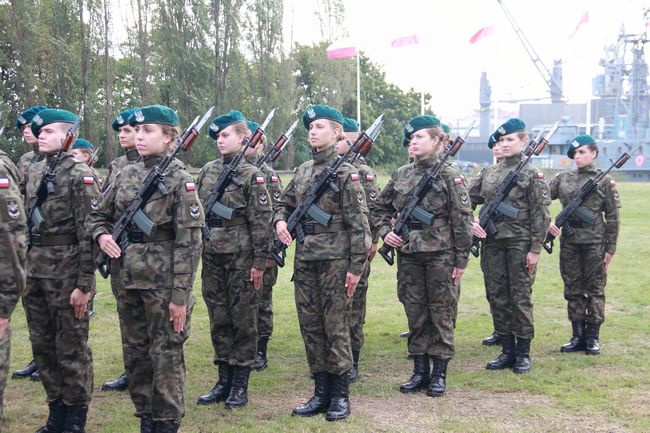 Przysięga podchorążych na Westerplatte