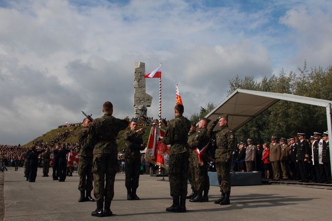 Przysięga podchorążych na Westerplatte