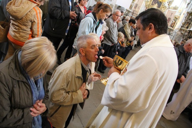 Pielgrzymka Żywego Różańca do Barda