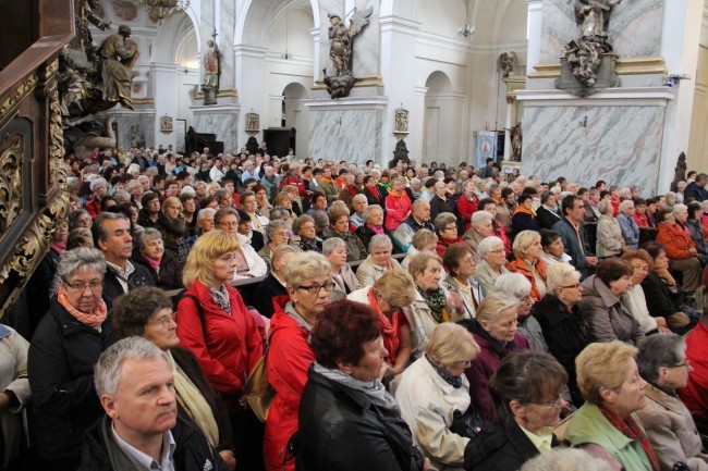 Pielgrzymka Żywego Różańca do Barda