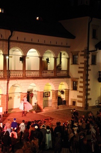 IX Pola Chwały: Bal u Arcyksięcia