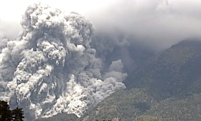 Potwierdzono śmierć 4 osób po erupcji wulkanu Ontake