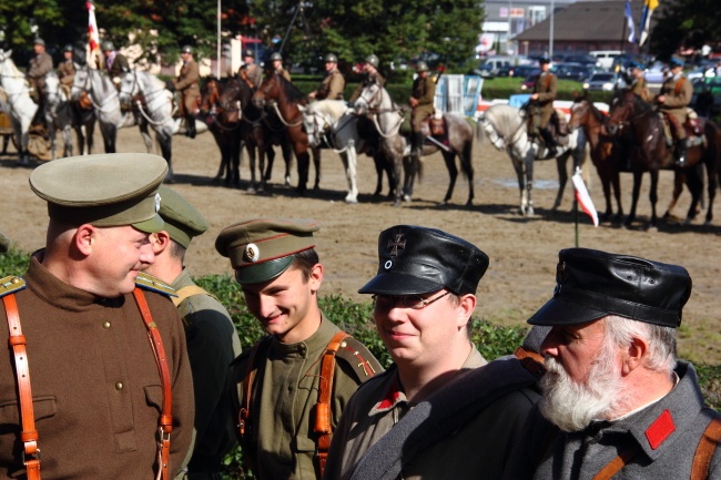 IX Pola Chwały: okazowanie wojska wszelakiego