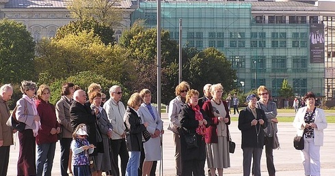 Koronka na ulicach Warszawy