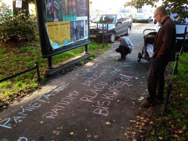 Protest-piknik na pl. Biskupim