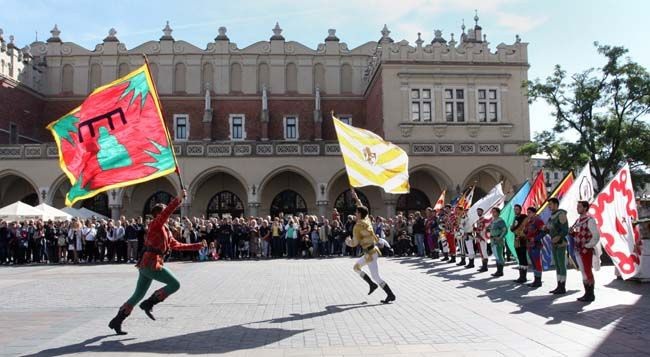 Pokaz średniowiecznych chorągwi Cz. 2