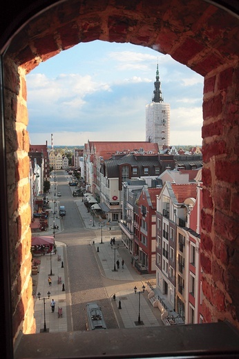 Widok z bramy miejskiej na nowe Stare Miasto