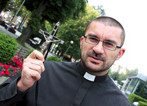  Ks. Witold Lesner urodził się w 1972 roku. W naszej diecezji pracuje od 2006 r. Był wikariuszem  w parafii Podwyższenia Krzyża Świętego w Zielonej Górze, a w latach 2010–2013 – kierownikiem „Gościa Zielonogórsko-Gorzowskiego”