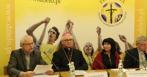 "Świętymi bądźcie"