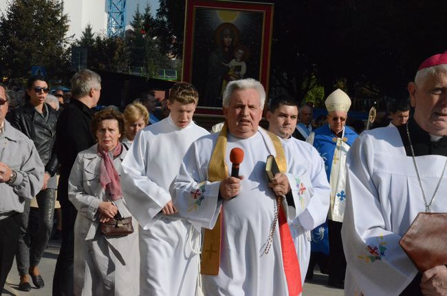 Procesja z Matką Bożą