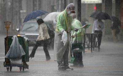 Tajfun Phanfone szaleje w Japonii