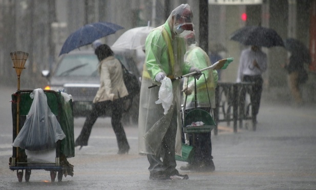 Tajfun Phanfone szaleje w Japonii