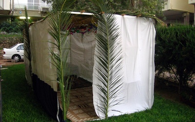 Sukkot w galerii handlowej