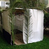 Sukkot w galerii handlowej