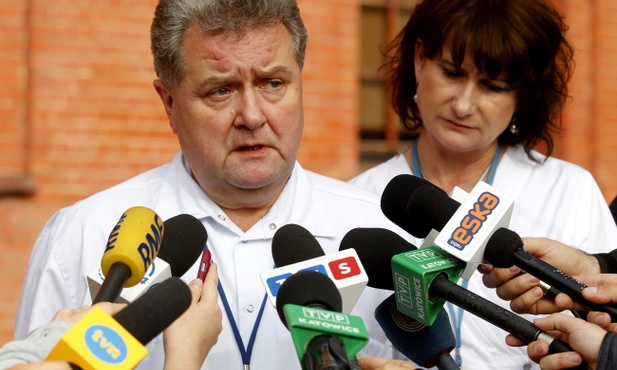 Pogarsza się stan czterech górników