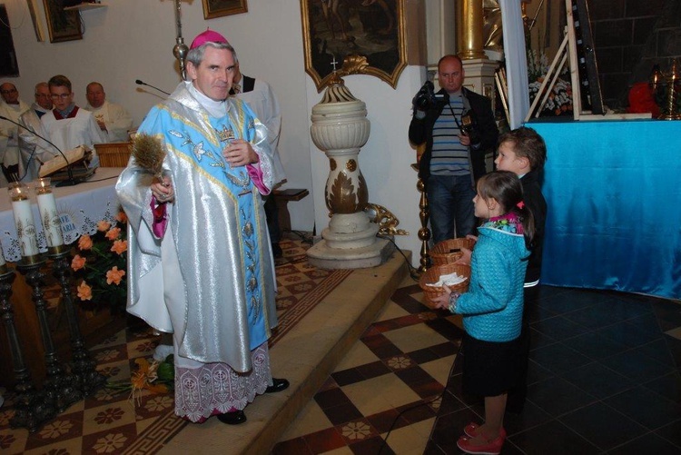 Uroczystości maryjne w Ćmielowie 