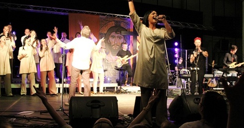 Razem z TGD w Bielsku-Białej śpiewało prawie 2 tys. osób