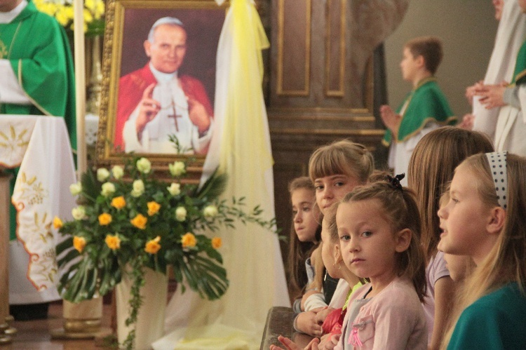 Dzień Papieski w Grodkowie