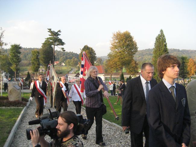 Pomnik Janusza Kurtyki w Morawicy