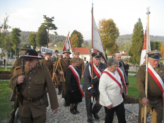 Pomnik Janusza Kurtyki w Morawicy