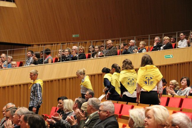 Koncert w Filharmonii Koszalińskiej z okazji XIV Dnia Papieskiego