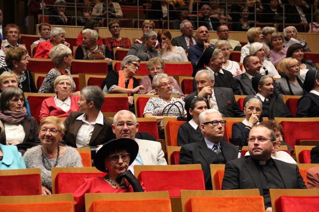 Koncert w Filharmonii Koszalińskiej z okazji XIV Dnia Papieskiego