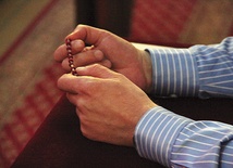 – To bardzo prosta modlitwa, która daje mi ukojenie. Jest dla mnie ratunkiem – mówi Bartosz Ilecki