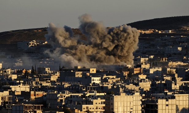 Kobane zagrożone mimo nalotów
